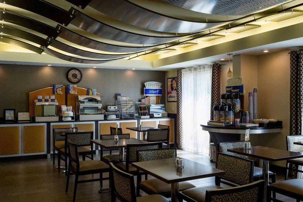 Holiday Express & - By Ihg Hotel Oxford