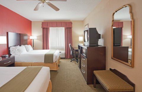 Holiday Express & - By Ihg 3*